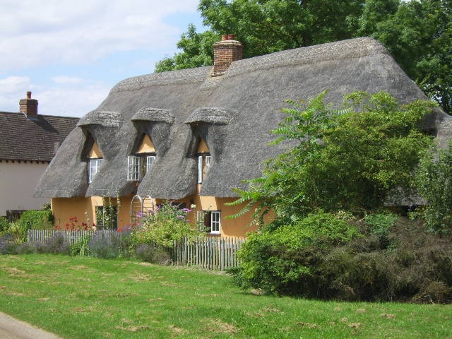 Cottage overlooking the Green