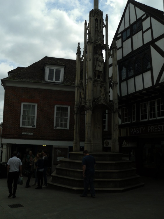 Winchester, town Cross