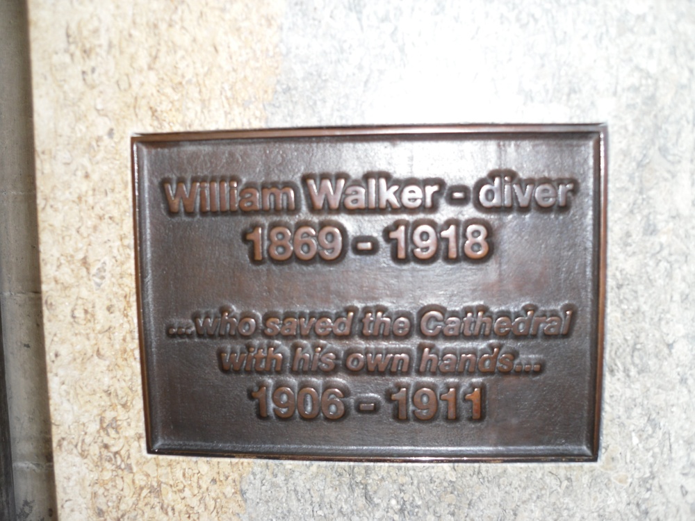 In the Winchester Cathedral: Plaque remembering W. Walker