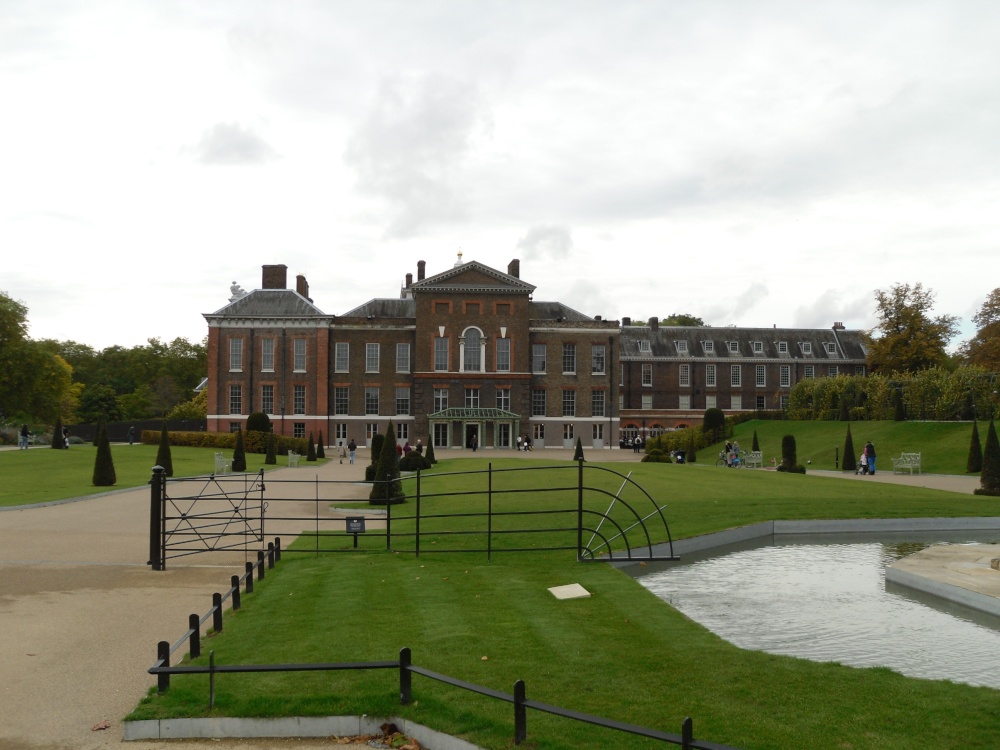 London, the Kensington park, the Kensington palace