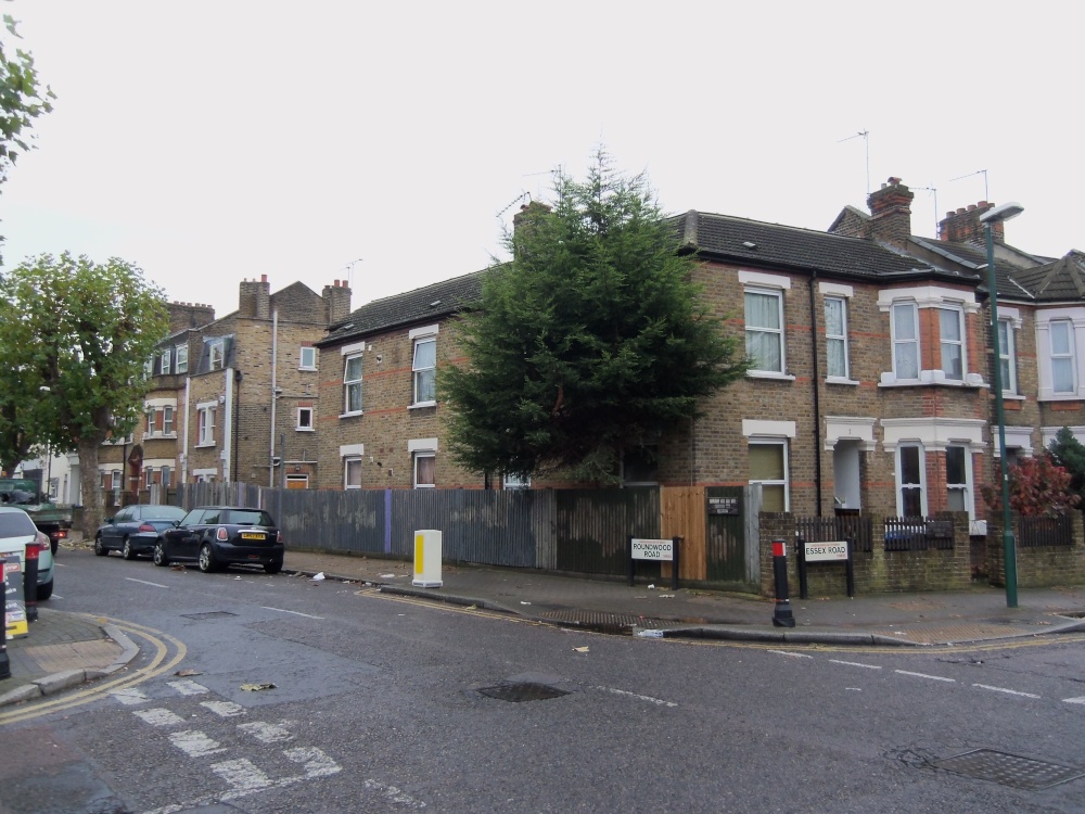 Roundwood Road/Essex Road NW10