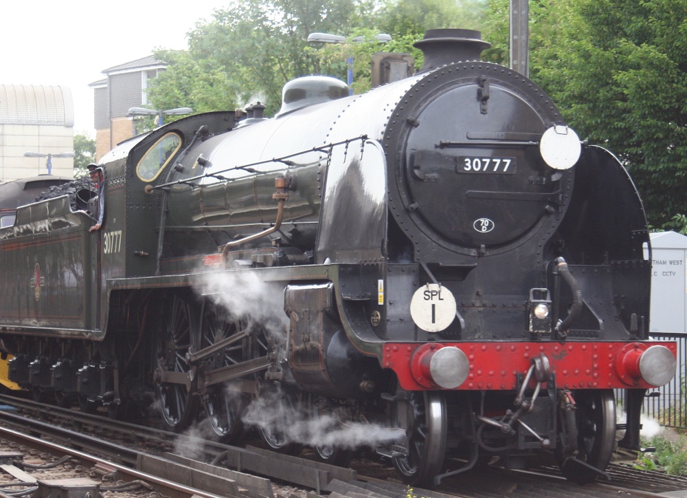 Photograph of Sir Lamiel 30777 Feltham Station