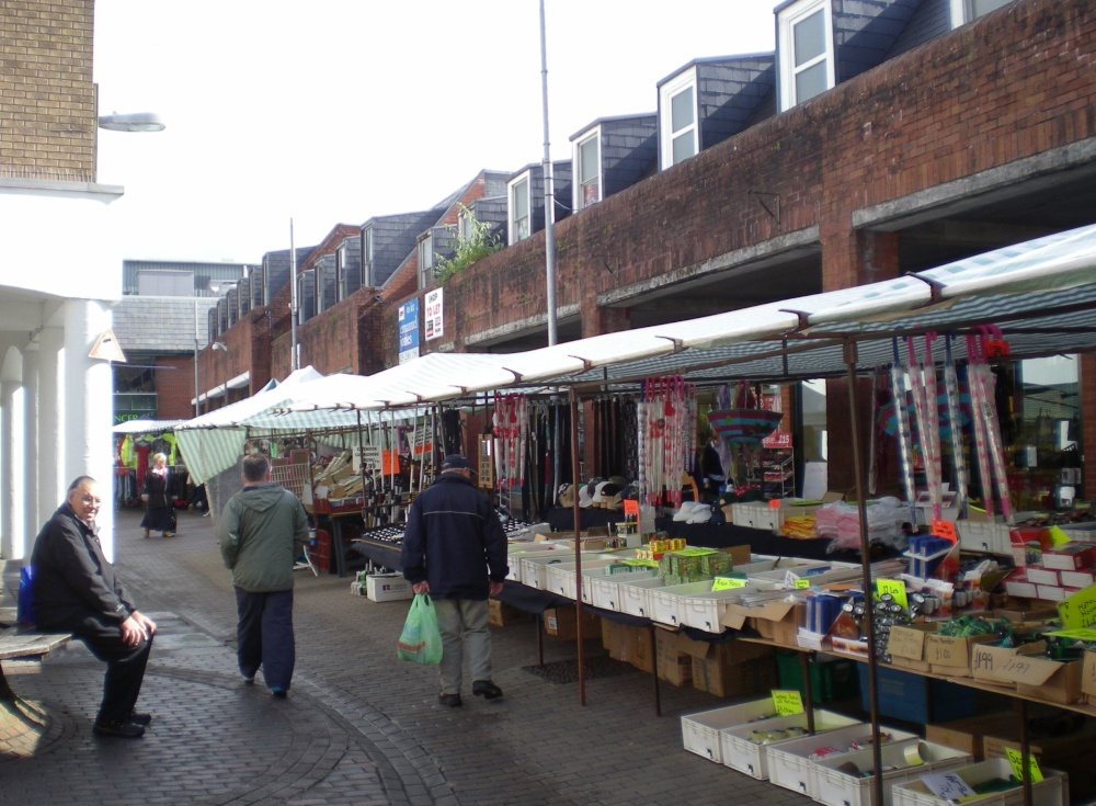 Red Street street market, Car,arthen