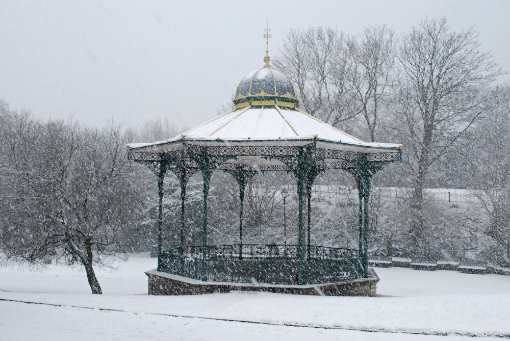 Winter Bandstand at Roker