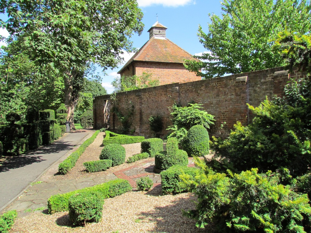 Eastcote House Gardens