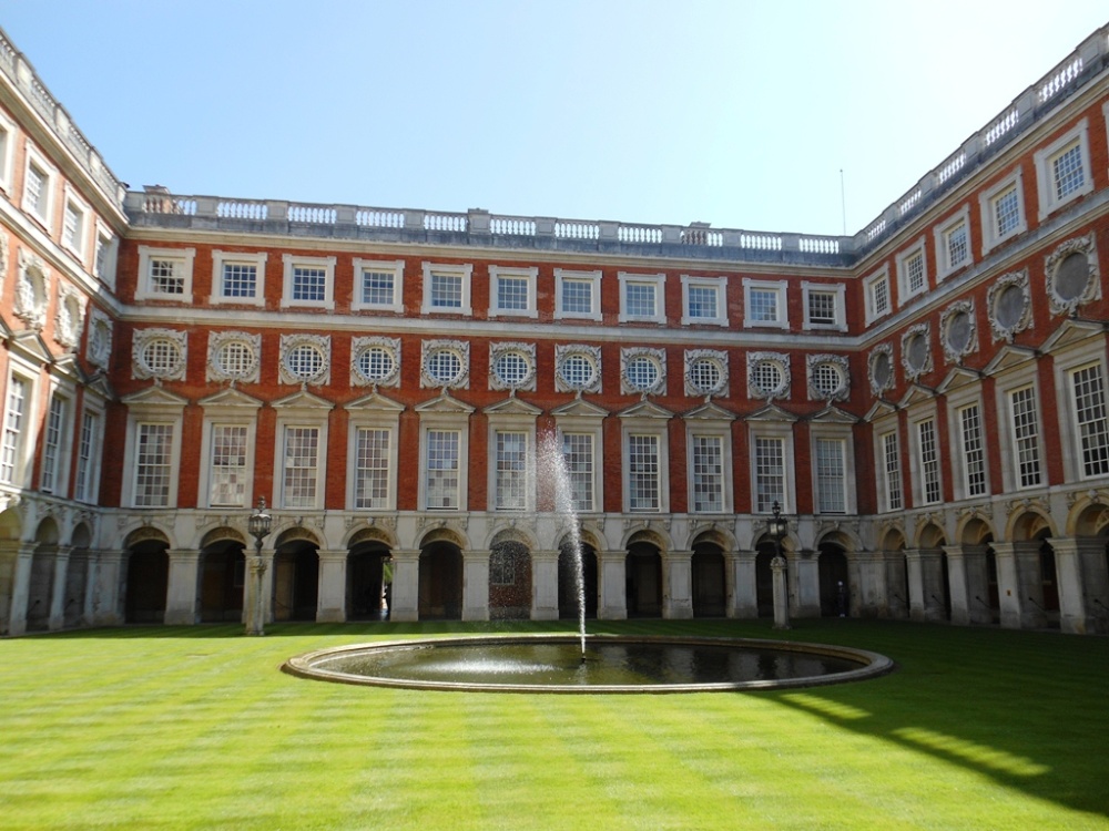 Fountain Court, Hampton Court Palace