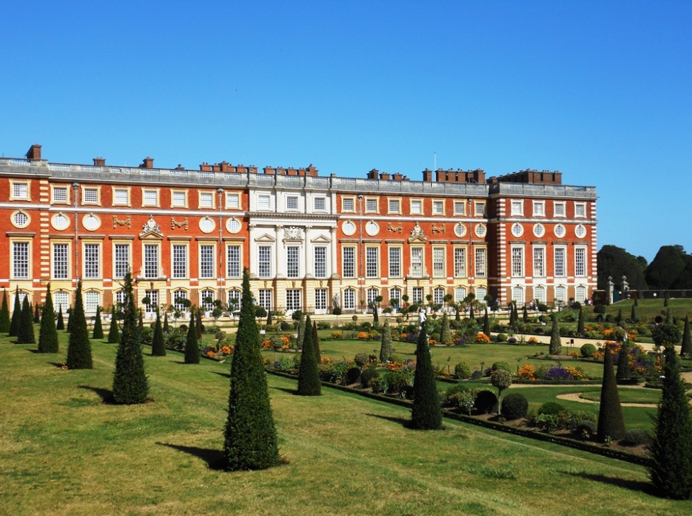 Hampton Court Palace Gardens