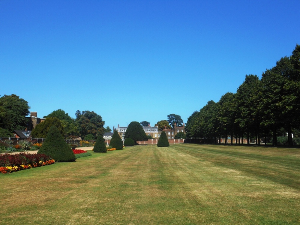 Hampton Court Palace Gardens