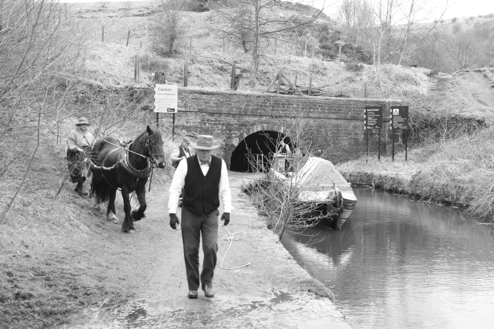 Horse drawn narrow boat, Mossley.