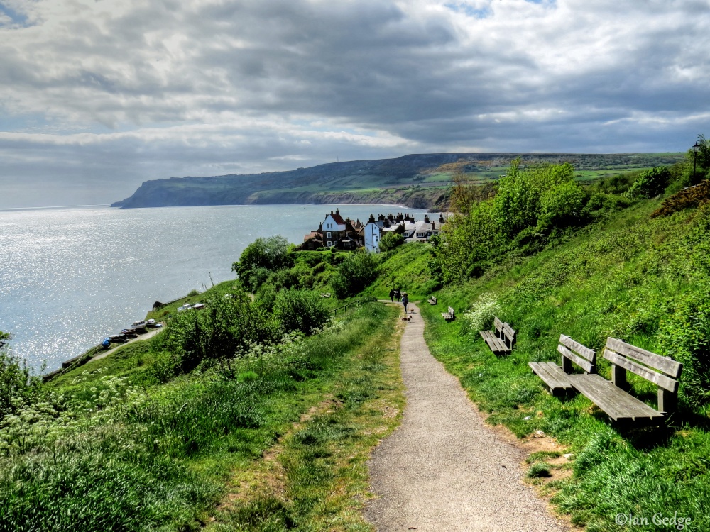 Path to the bay