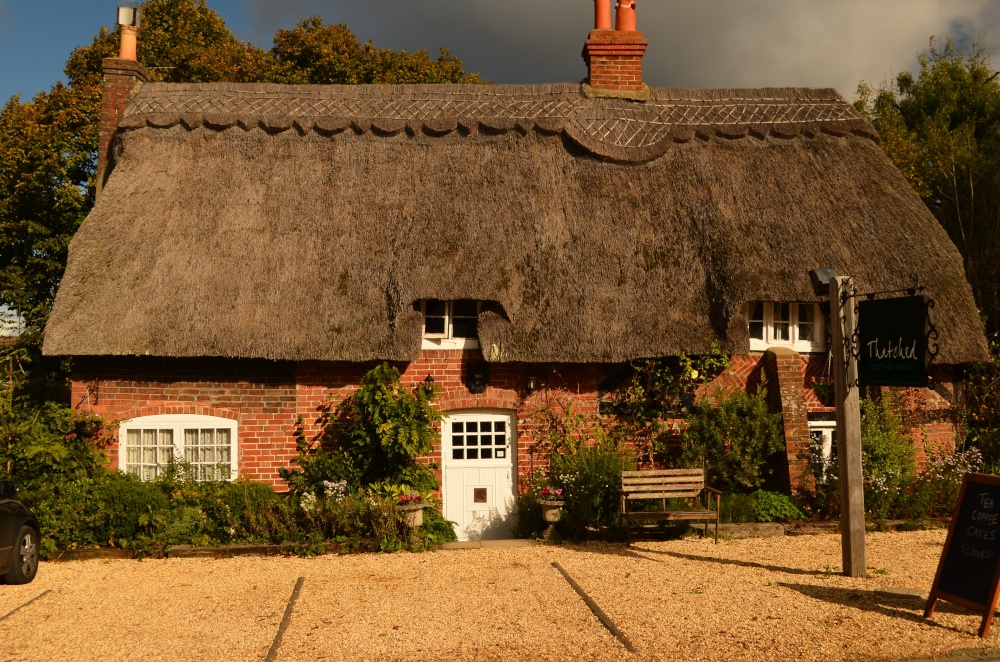 Thatched hotel  Brockenhurst