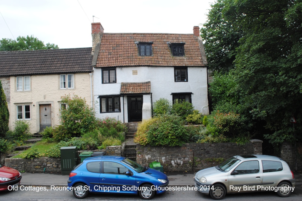 Cottage (dated 1719), Rounceval St, Chipping Sodbury, Gloucestershire 2014