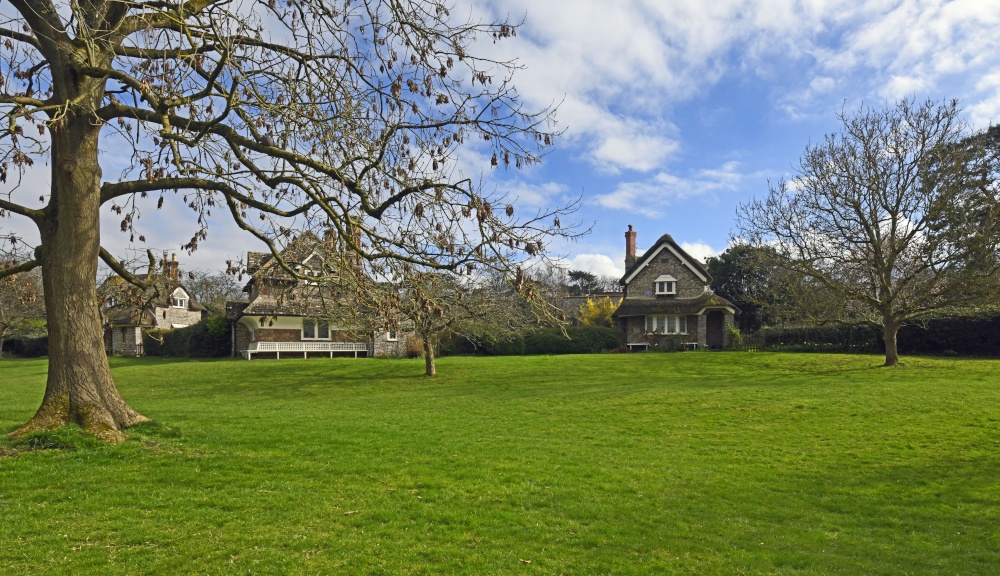 Blaise Hamlet, Henbury