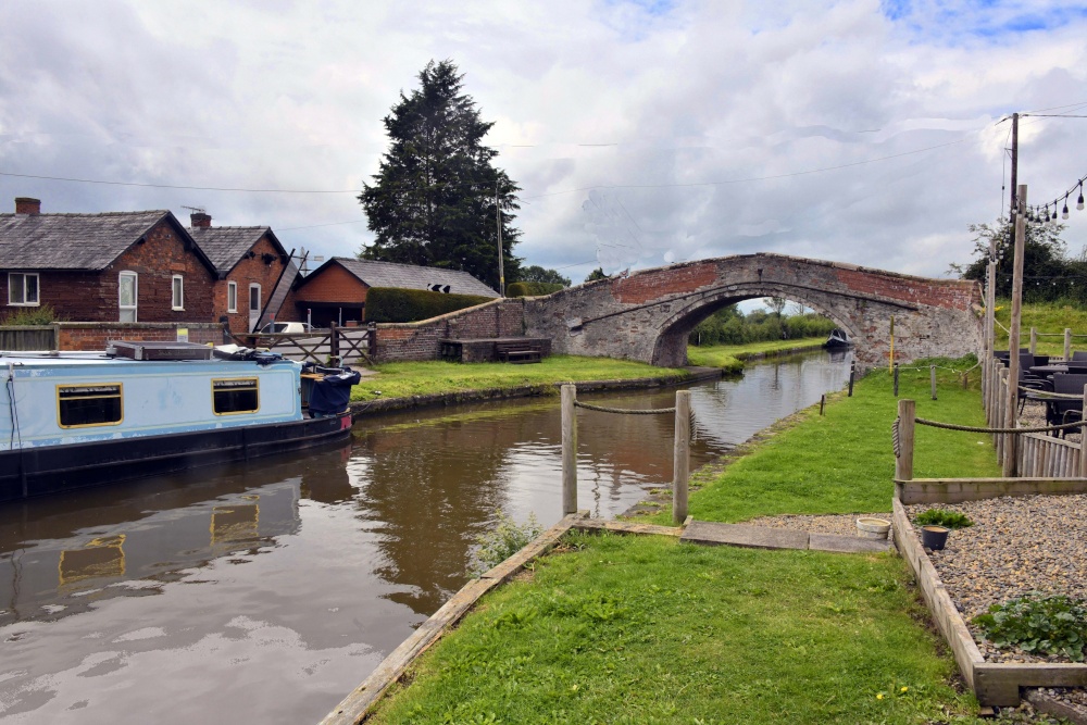 The Shropshire Union Canal at Tiverton