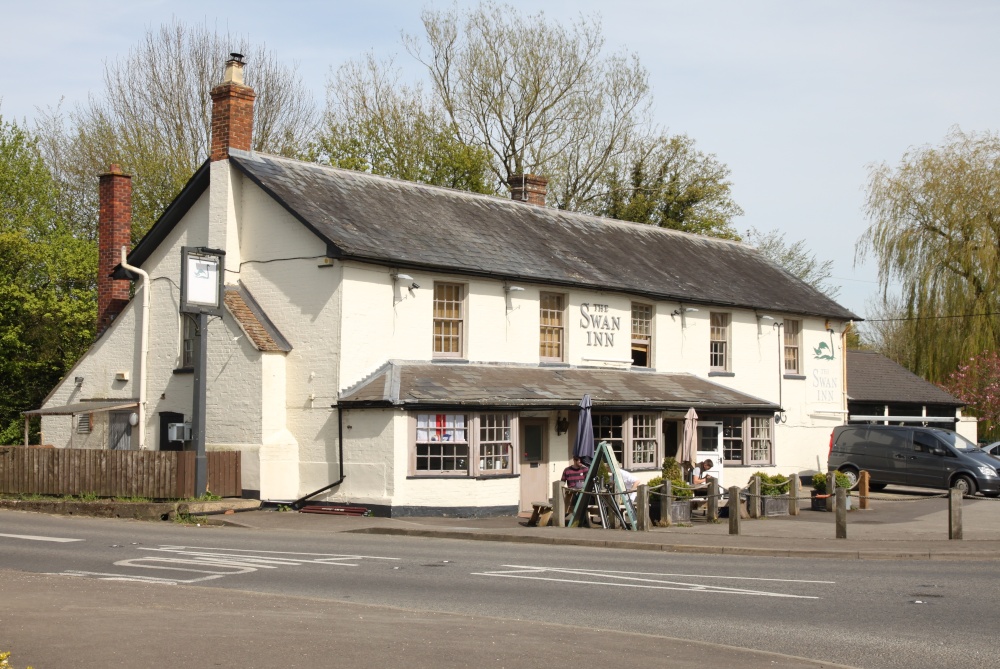 Photograph of The former Swan Inn in Great Shefford. It is now known as The Great Shefford.
