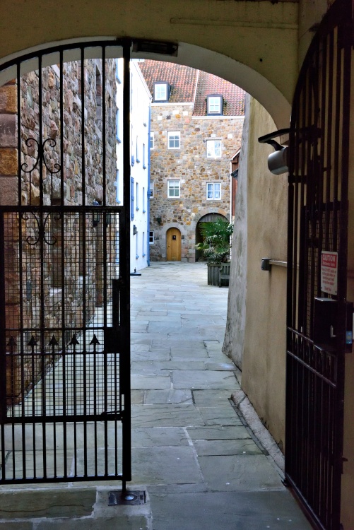 Nice Gated Mews in St Helier