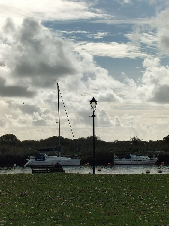 Nice riverside scene at the quay in Christchurch