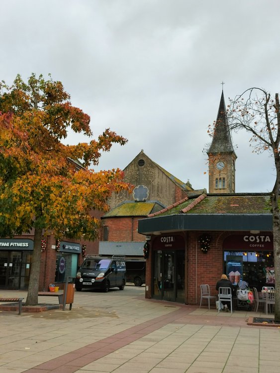 Autumnal scene in Christchurch centre